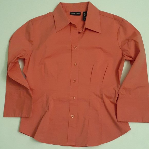 NEW YORK COMPANY LADIES BLOUSE , SIZE XS. A BEAUTIFUL BLOUSE FOR WORK OR PLAY - Picture 1 of 3